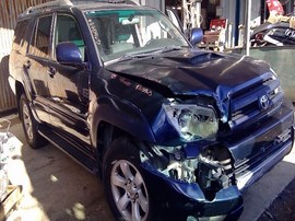2005 TOYOTA 4RUNNER, BLUE, SR5, 4.7L, AT, 4WD.  Z25965